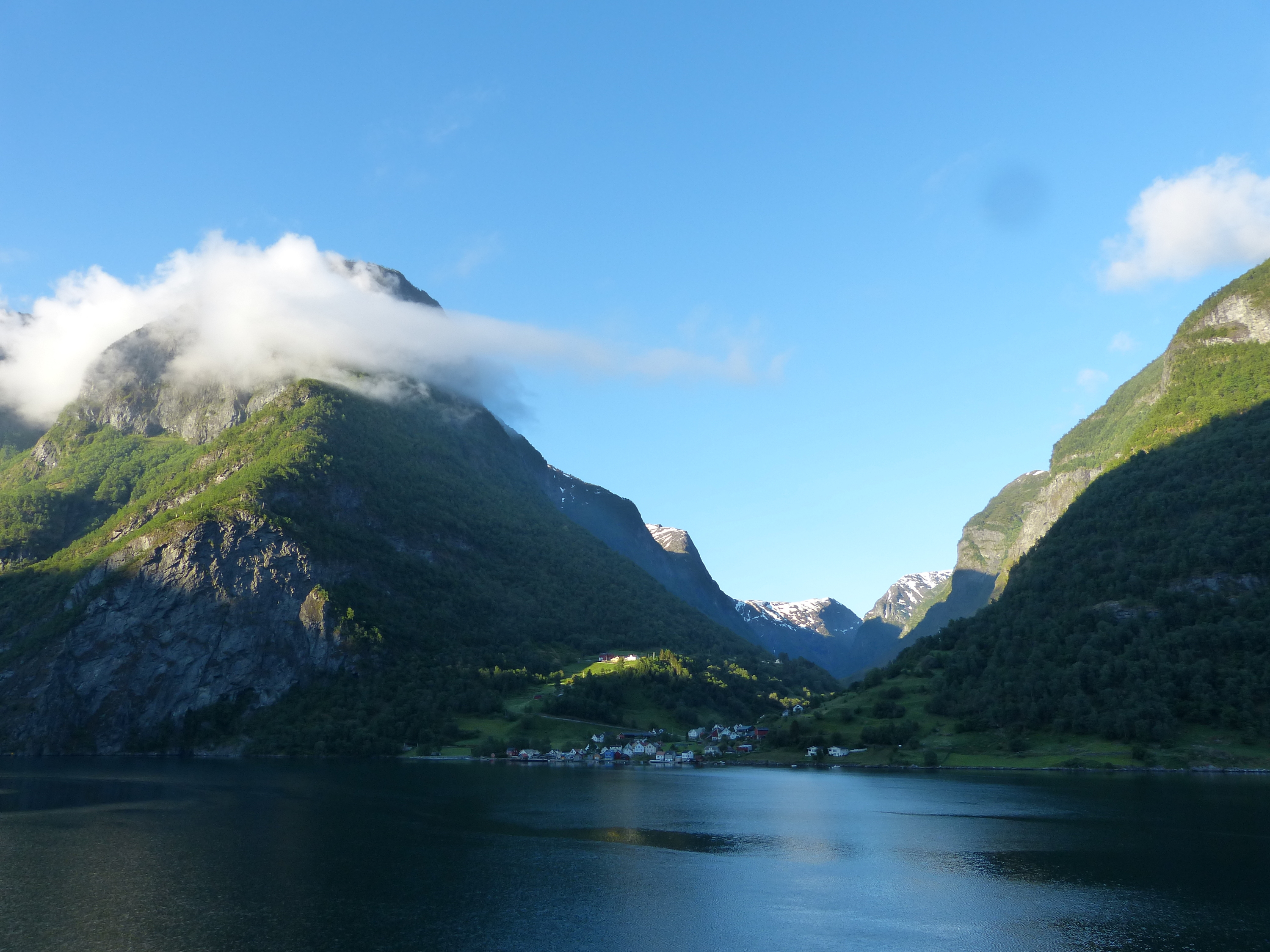 Örtchen im Sognefjord / Norwegen