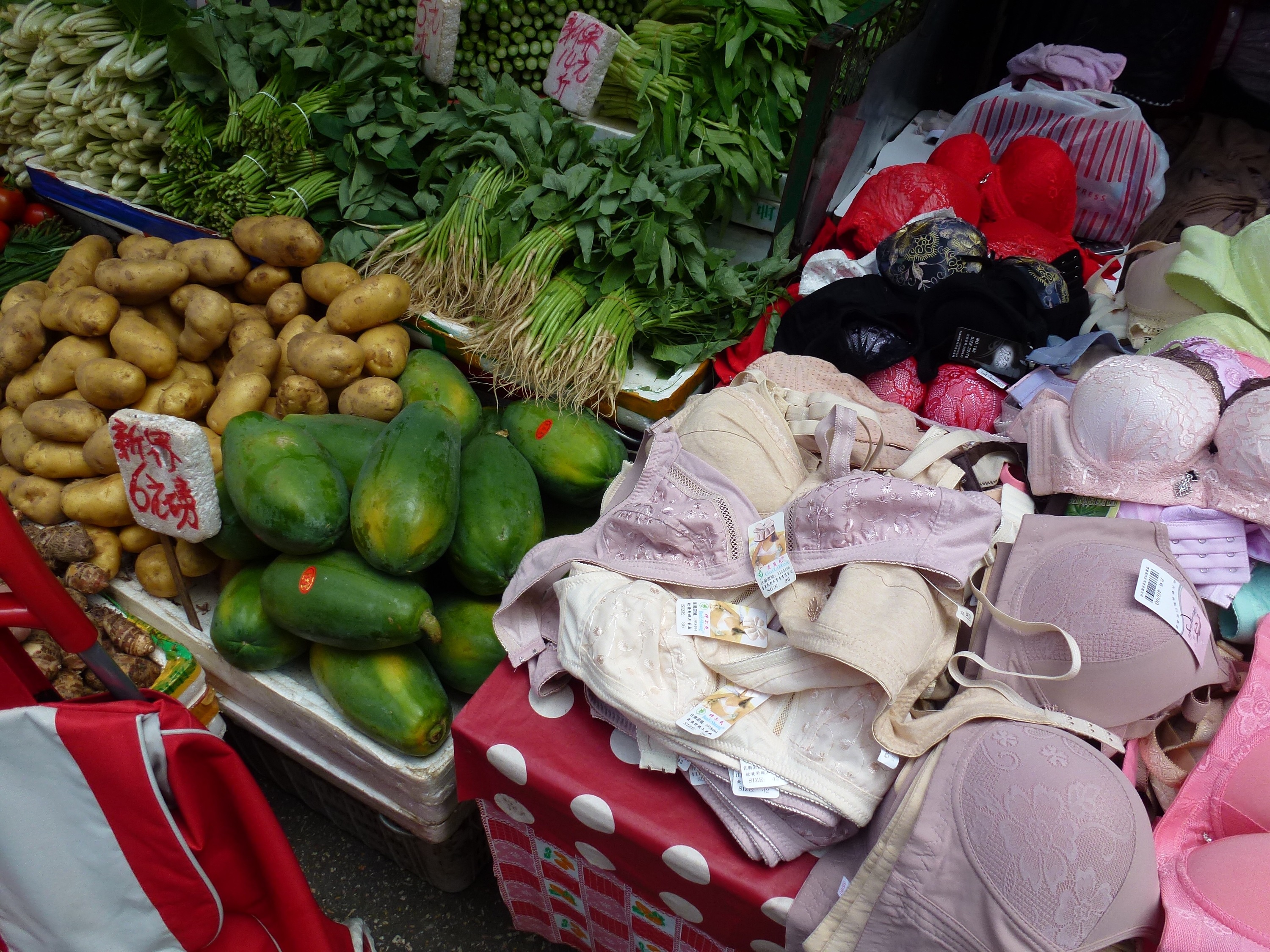 Ohne Worte - Auf einem Straßenmarkt in Hongkong gesehen