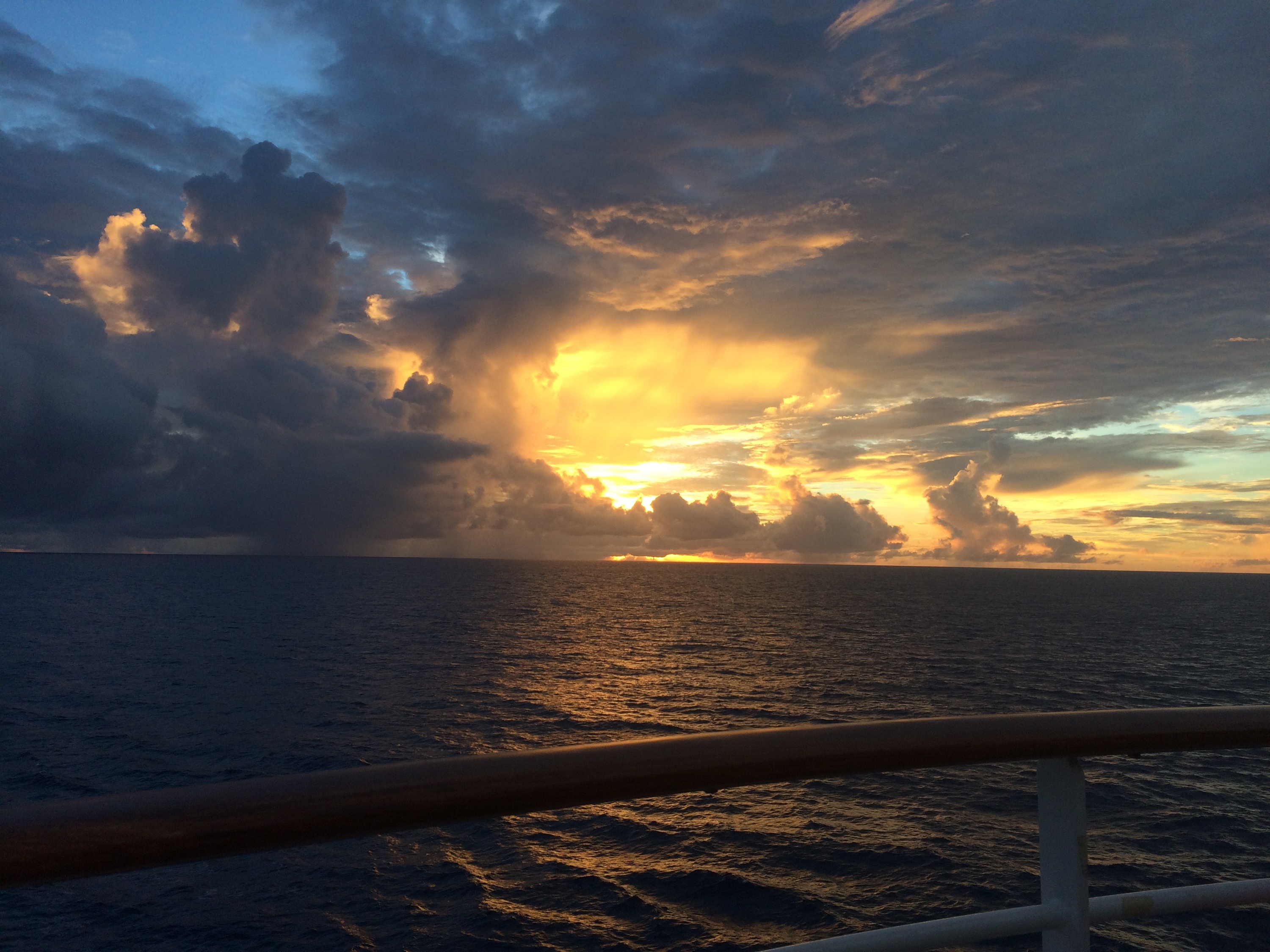 Sonnenuntergang im Indischen Ozean