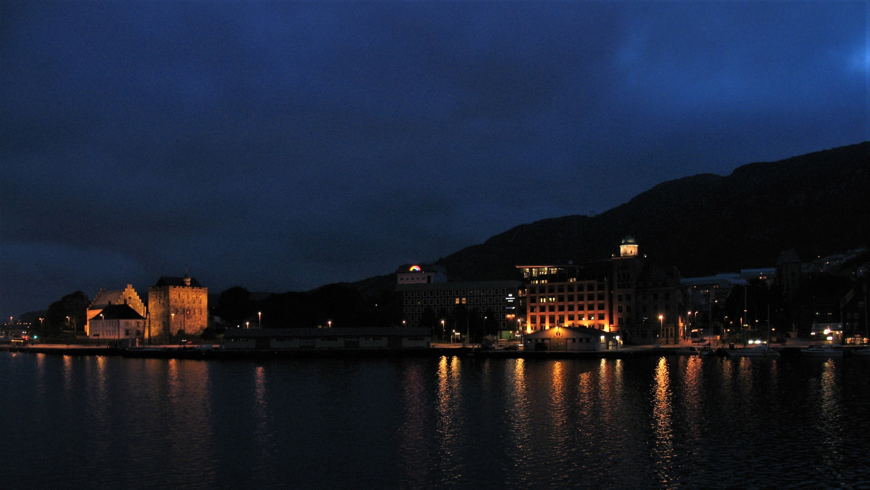 am 10.07.2005 - vor genau 15 Jahren - um Mitternacht in Bergen
