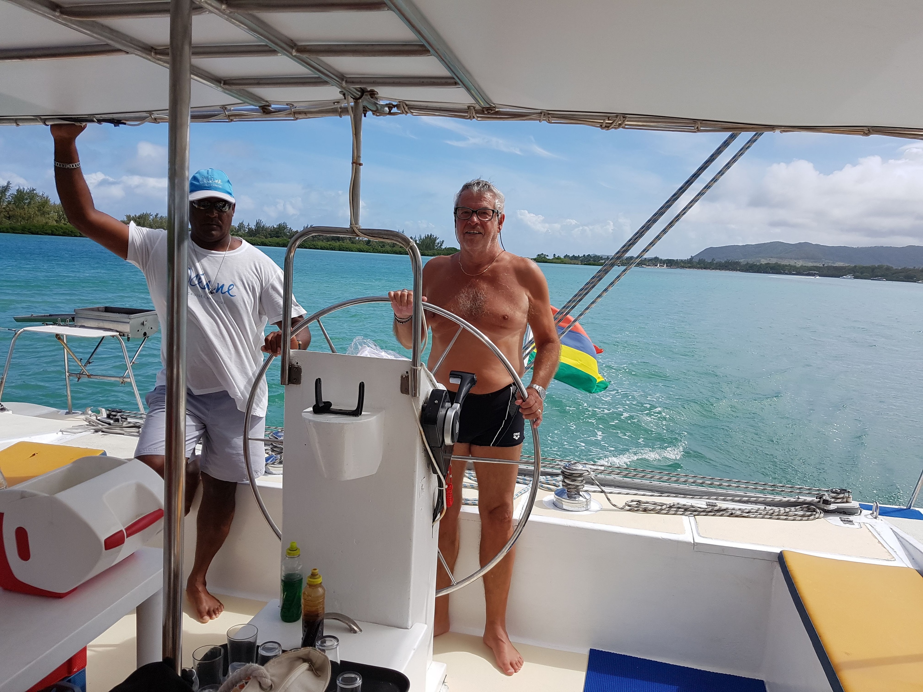 Einmal Kapitän auf einem Katamaran in  Mauritius