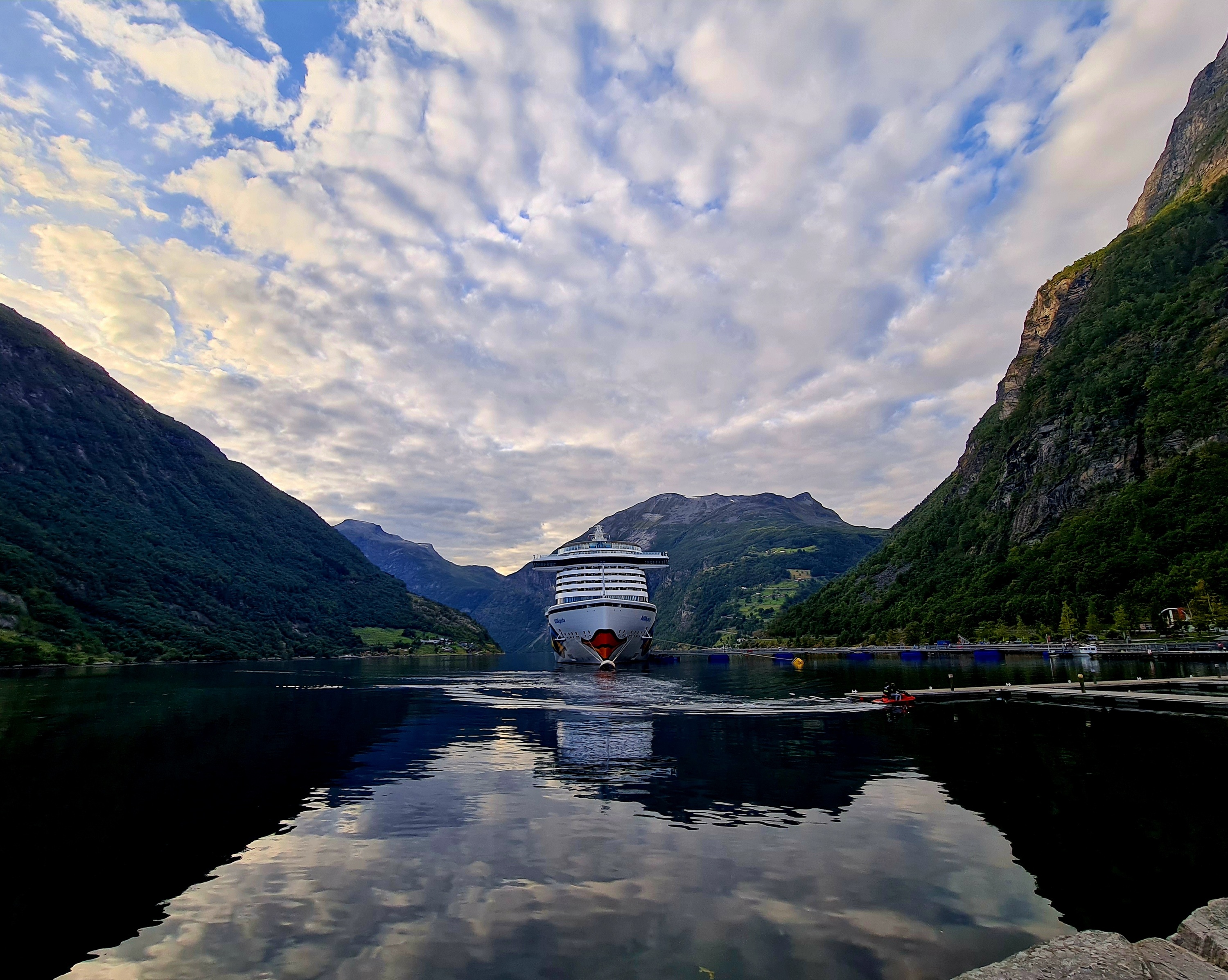 Aida Perla Norwegen Fjorde