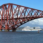 Tendern an der Forth Bridge in Endinburgh