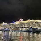 Mein Schiff 7 im Hafen von Madeira