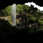 Tamarid Falls, Weg hinter einem Wasserfall