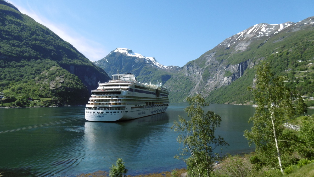 Wasserurlaub AIDASol Im Geirangerfjord Norwegen - AIDAFANS / AIDA-FANS ...